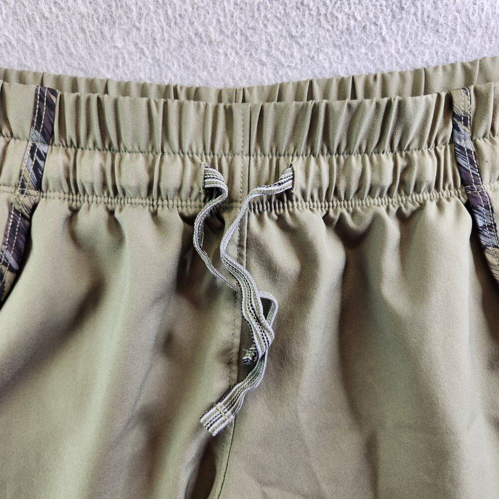 The North Face Shorts Womens M Green Class V Hiking Trails Trekking Climbing - Picture 2 of 15